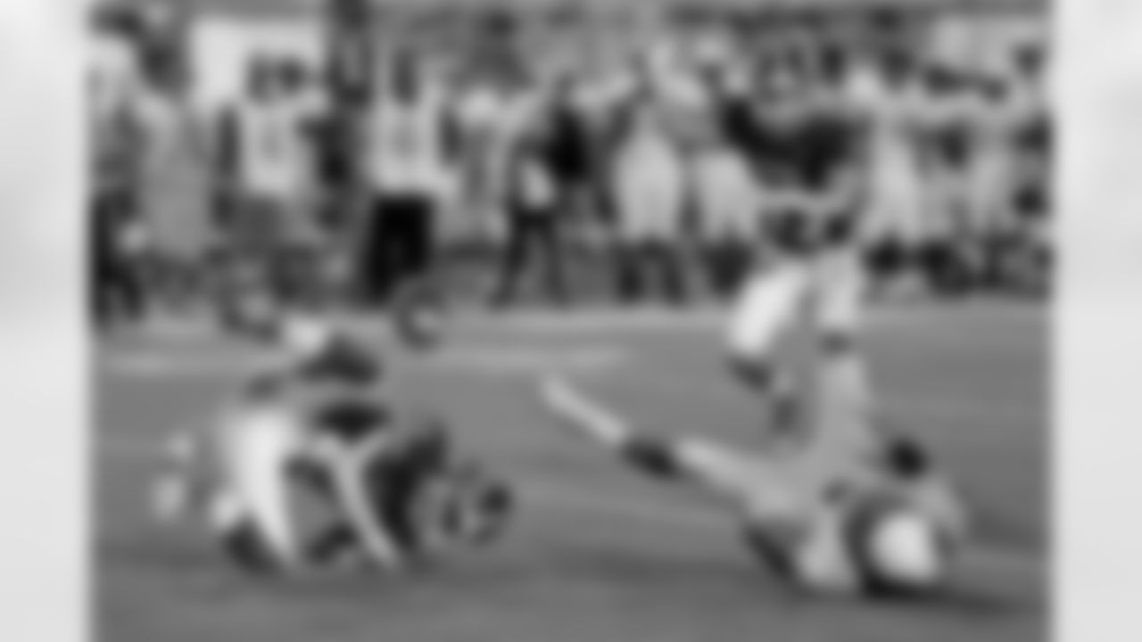 Our Sanderson Farms Mississippi High School Game of the Month featured a battle between St. Martin High School (Ocean Springs) and Biloxi High School on Friday, October 16, 2020. Behind three rushing touchdowns from senior running back K.K. Kendrick, the Biloxi Indians defeated the St. Martin Yellow Jackets 27-3.