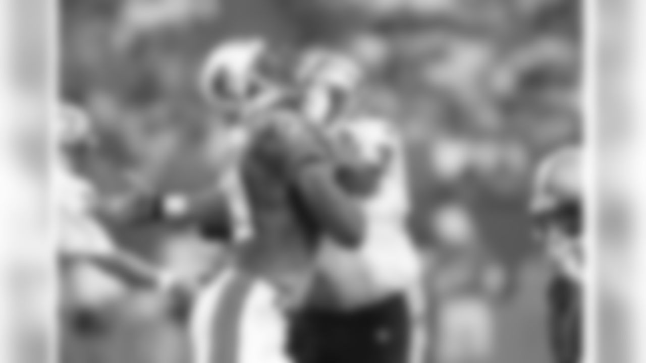 We look back at Pro Football Hall of Fame player Willie Roaf's years in uniform with the New Orleans Saints.