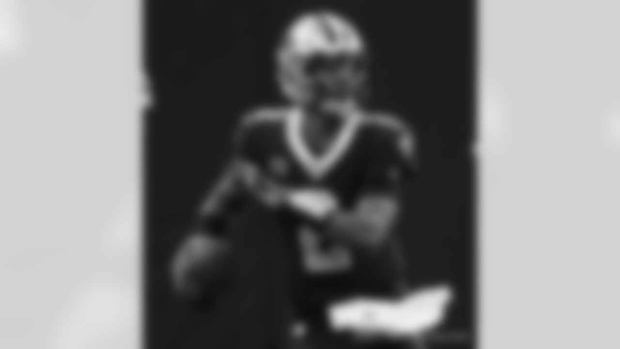 New Orleans Saints quarterback Jameis Winston (2) in action during their 2022 Week 2 game against the Tampa Bay Buccaneers.