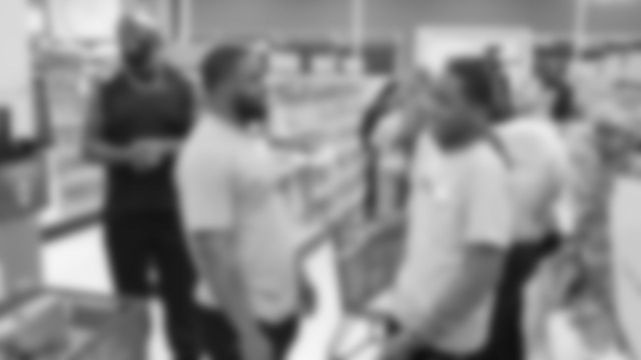 ingram-shopping-gallery-2560x1440-16