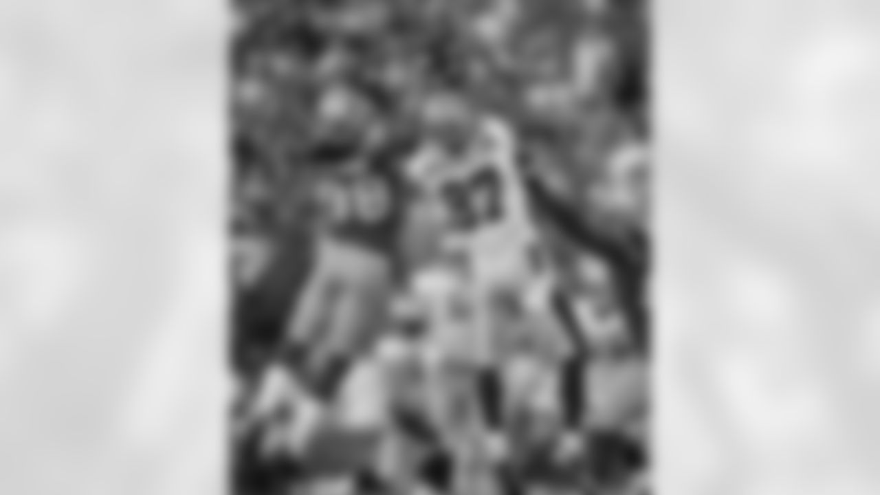 At Michigan, Arrington had 109 receptions for 1438 yards and 16 touchdowns.