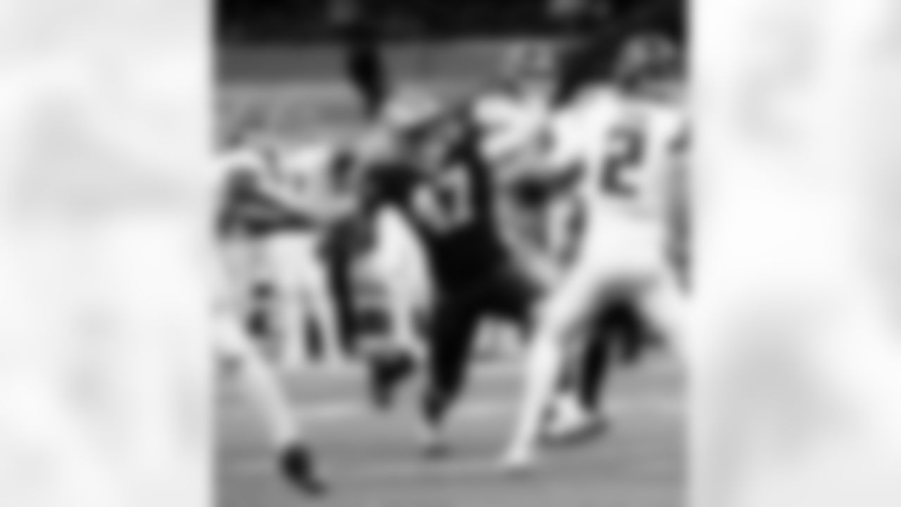 Game action photos from the New Orleans Saints vs. Atlanta Falcons matchup in Week 11 of the 2020 NFL season.