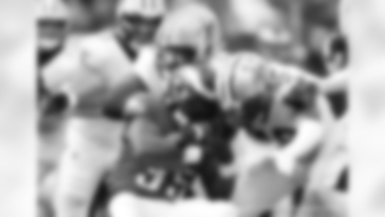 Check out the game action from the New Orleans Saints win against the Philadelphia Eagles in Week 17 of the 2022 NFL season.