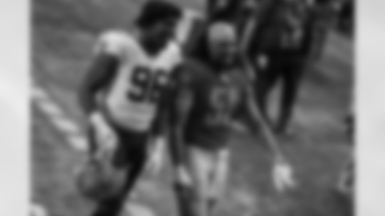 Gallery_Game_Action_Week4_Lions_20201004_042