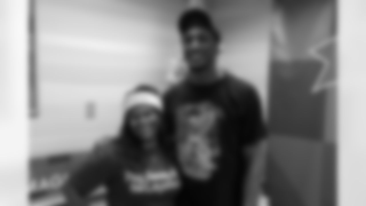 New Orleans Saints wide receiver Michael Thomas's held an event Thursday, December 9, 2022, with Pay Away Layaway in which they helped 15 families at the Belle Chasse Navy Exchange.