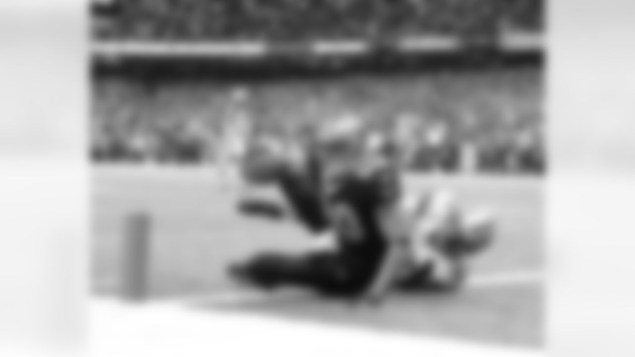 New Orleans Saints announced that they have signed tight end Jimmy Graham on Tuesday, July 25, 2023. Check out the best photos of Jimmy in action with the New Orleans Saints during his NFL career.