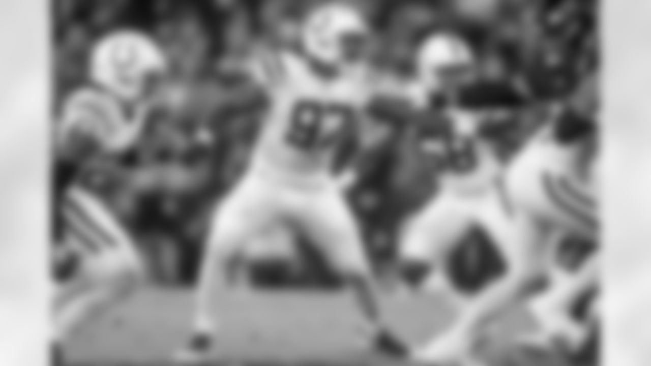 In the infamous 2017 Saints Draft, New Orleans selected Marshon Lattimore, Ryan Ramczyk, Marcus Williams, Alvin Kamara, Alex Anzalone, Trey Hendrickson, and Al-Quadin Muhammad.