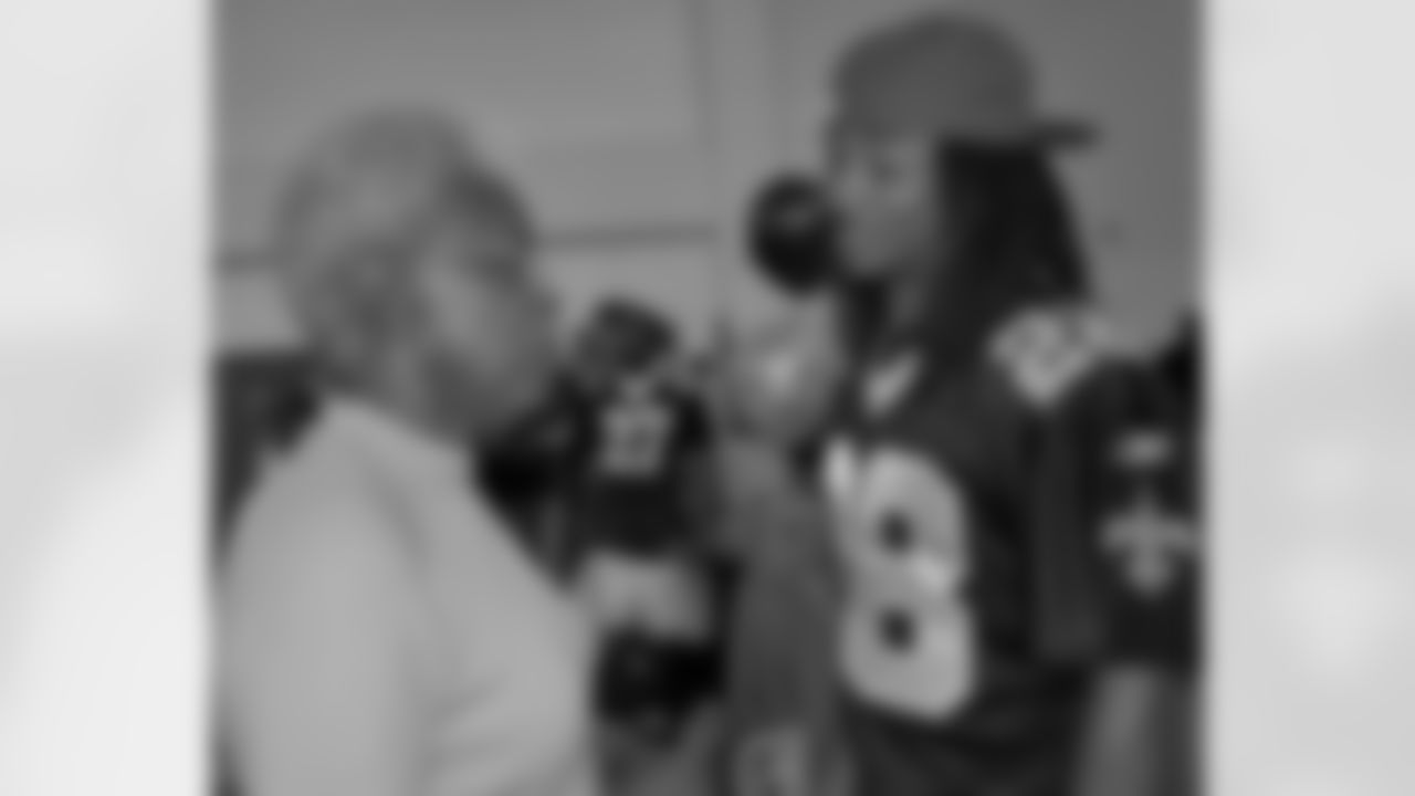 2009 Thanksgiving with the Saints