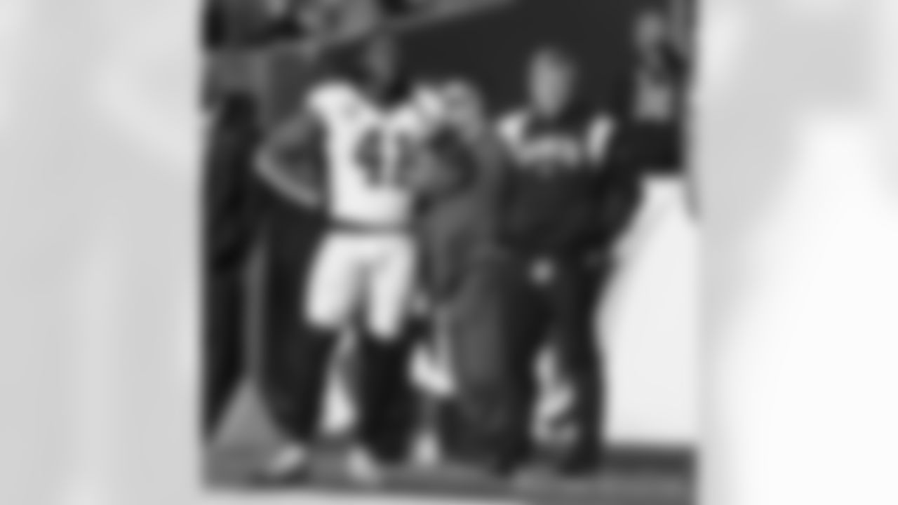 Check out the game action from the New Orleans Saints win against the Philadelphia Eagles in Week 17 of the 2022 NFL season.
