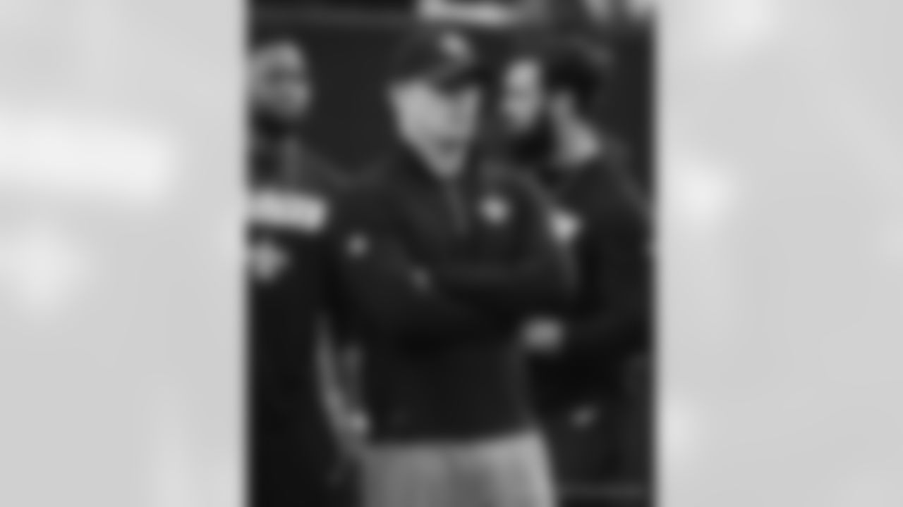 Offensive Assistant Brendan Nugent