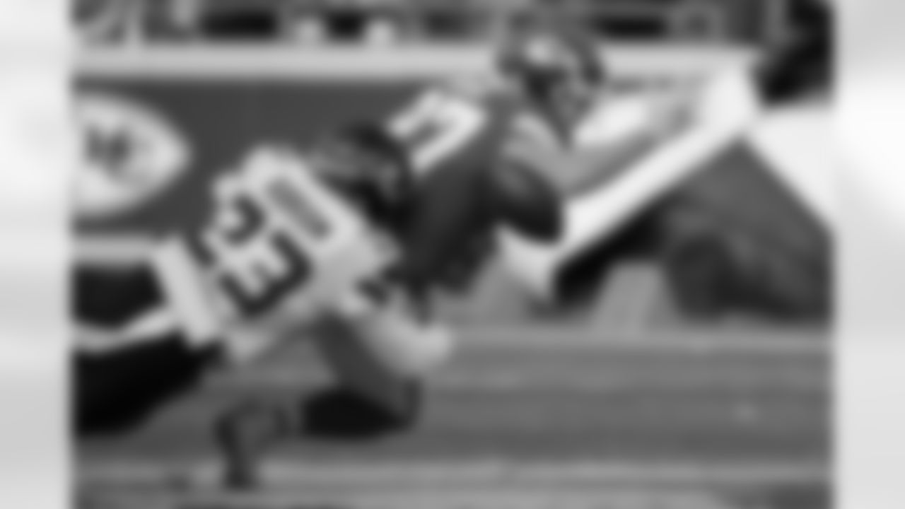 New Orleans Saints announced that they have signed with free agent safety Johnathan Abram on Wednesday, March 22, 2023. Check out Johnathan in action with the Seattle Seahawks and Las Vegas Raiders during his NFL career.