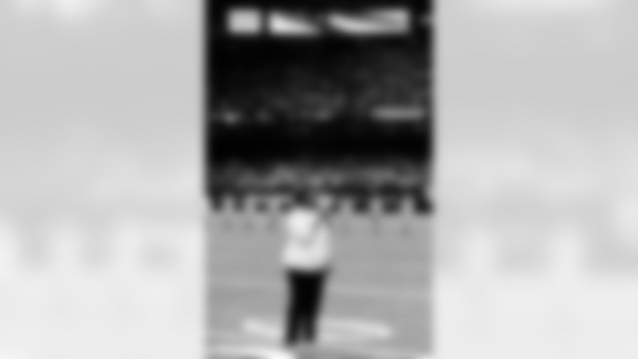 Saints 43 - Redskins 19 (W)
New Orleans Saints 2018 Season
Michael C. Hebert