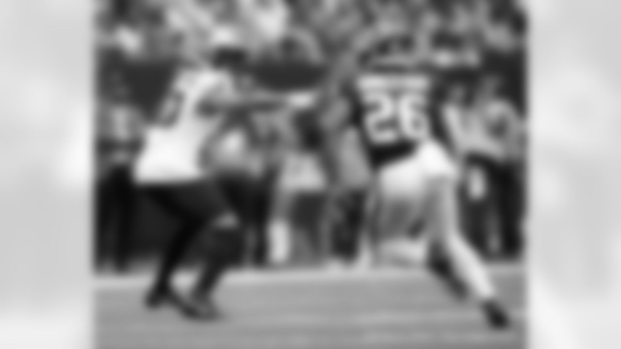 Check out the game action shots from the New Orleans Saints game against the Houston Texans in Week 6 of the 2023 NFL season.