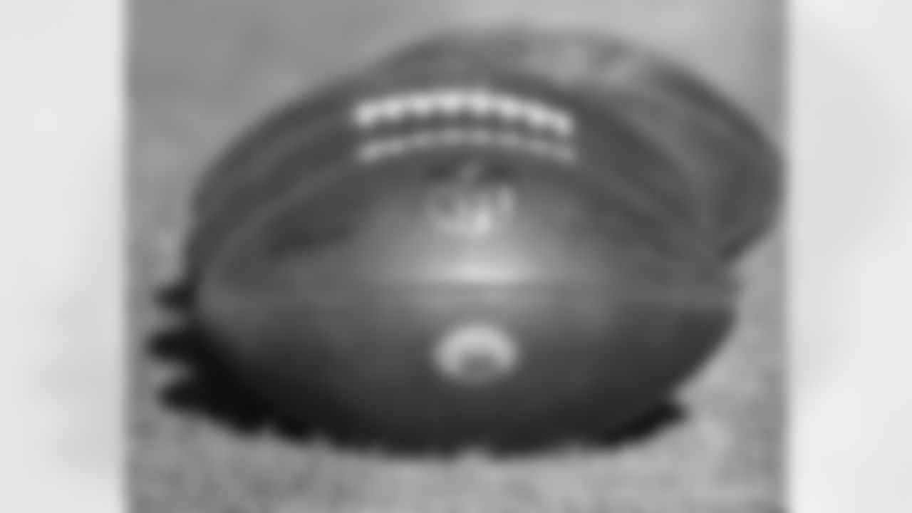 Check out the pregame warmups from the New Orleans Saints ahead of their game against the Philadelphia Eagles in Week 17 of the 2022 NFL season.