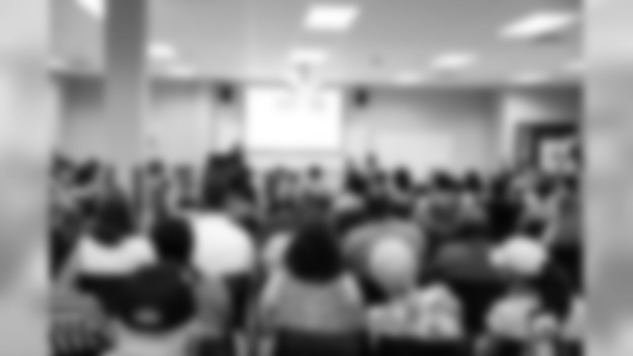 I_CROWD1