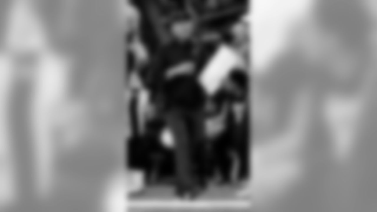 2019 Saints Pre Season
Dolphins 16- Saints 13 (L)
2019 New Orleans Saints
All Images Copyright Michael C. Hebert