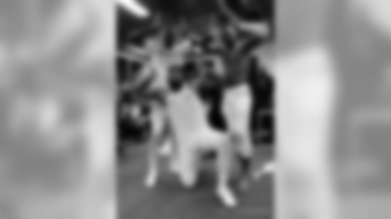 Saints 34 - Bucs 17 (W) 8-2
2019 New Orleans Saints
All Images Copyright Michael C. Hebert
