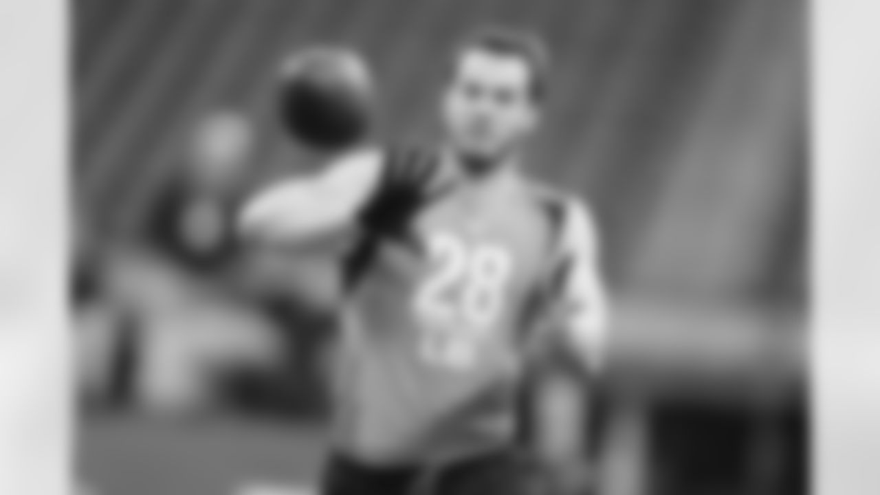 LB Nathan Stupar