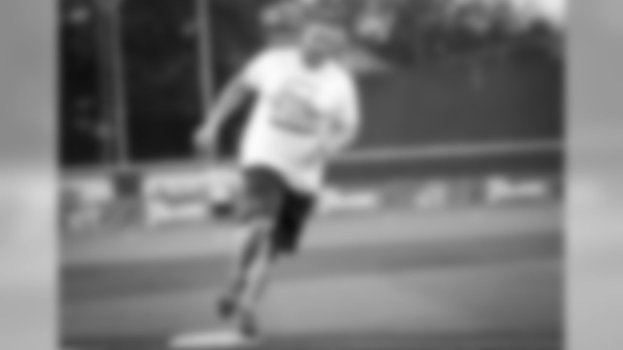 Gallery-Softball-2560-1440-060718_1070