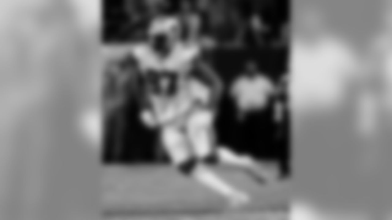 Game action photos from Thursday Night Football on Thanksgiving night 2019 as the New Orleans Saints defeated the Atlanta Falcons in week 13 at Mercedes-Benz Stadium.