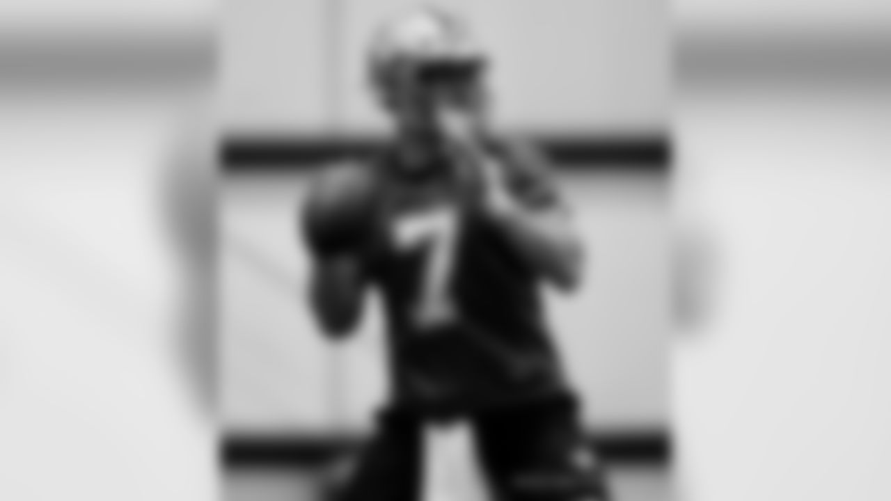 2019 New Orleans Saints - Vet Mini Camp
June 11th
All Images Copyright Michael C. Hebert