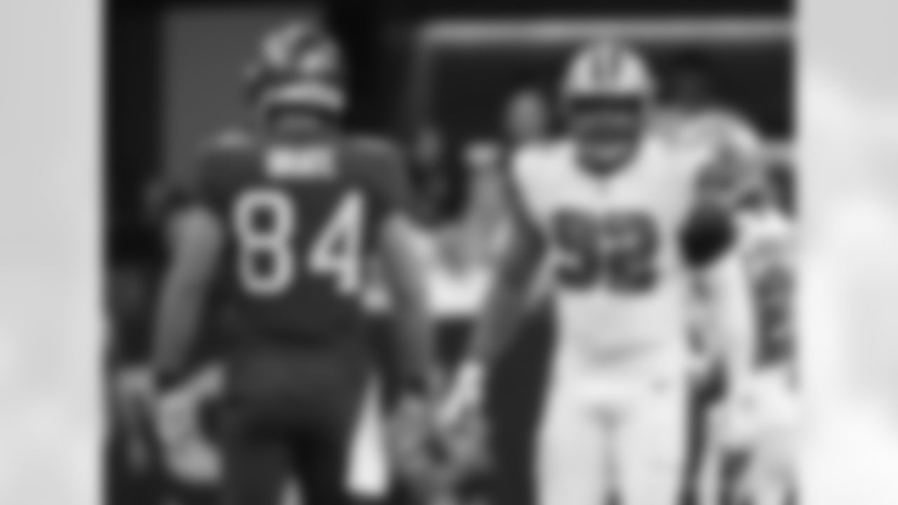 The New Orleans Saints take on the Tampa Bay Buccaneers at the Caesars Superdome in Week 8 of the 2021 NFL season.