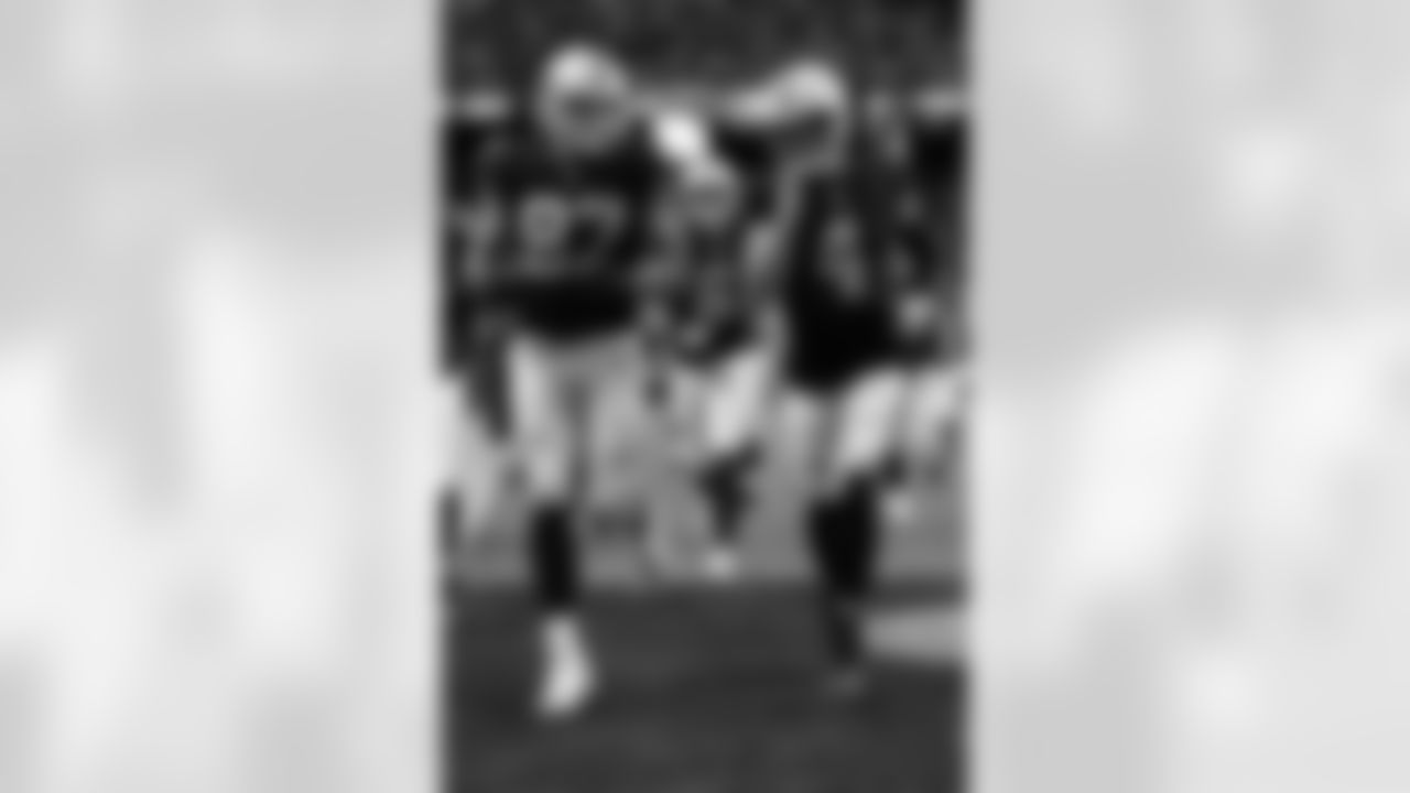 New Orleans Saints announced that they have agreed to terms with tight end Foster Moreau on Wednesday, May 10, 2023. Check out Foster in action with the Las Vegas Raiders during his NFL career.