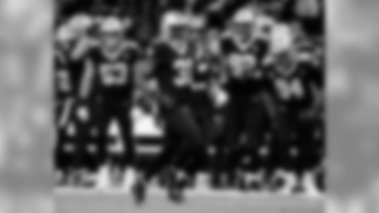 Saints 20 - Eagles 14 (W)
Divisional Game
Michael C. Hebert
