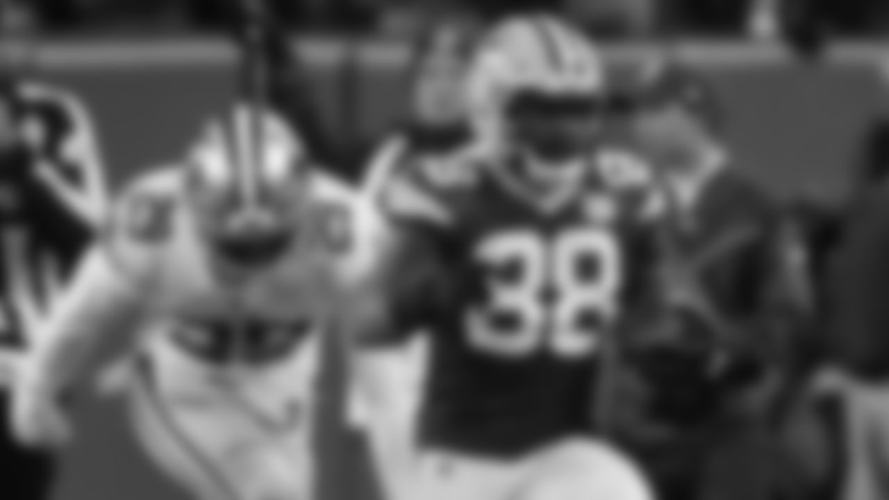 Take a look at the newest addition to the New Orleans Saints roster, veteran running back Ty Montgomery.