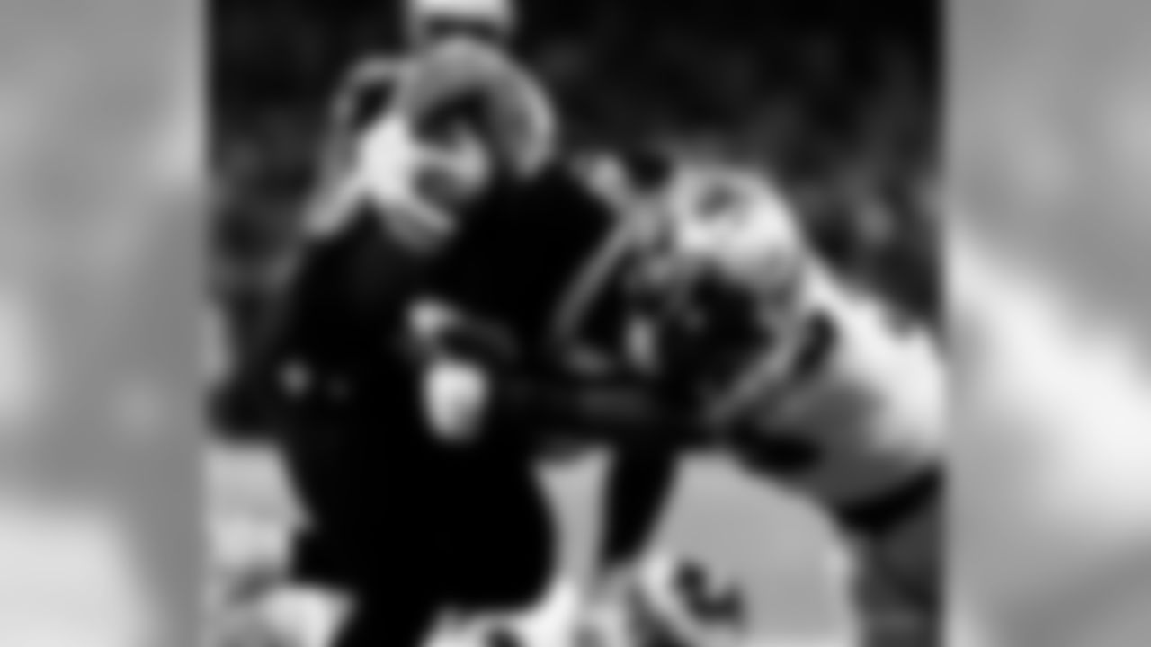 Saints 20 - Eagles 14 (W)
Divisional Game
Michael C. Hebert