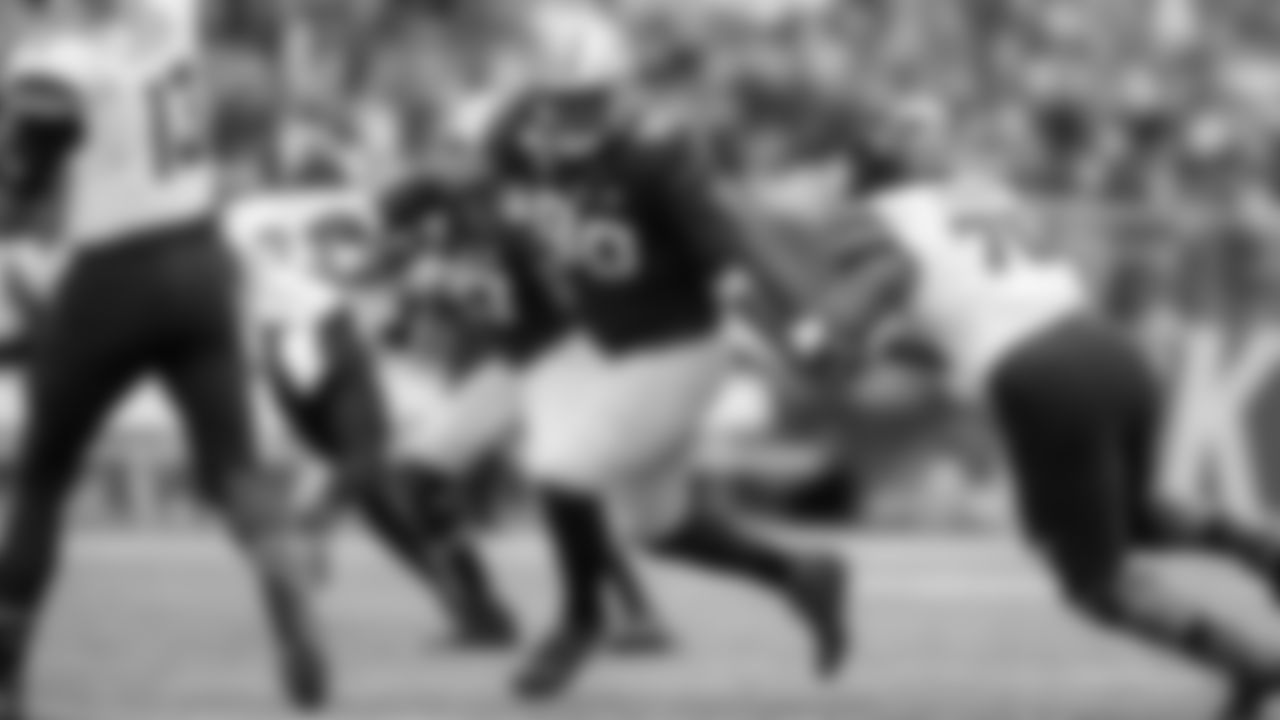 Josiah Bronson – defensive lineman, Washington