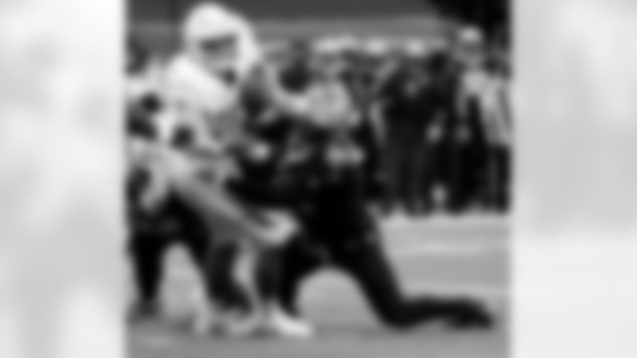 Game action photos from the New Orleans Saints vs. Los Angeles Chargers matchup in Week 5 of the 2020 NFL season.