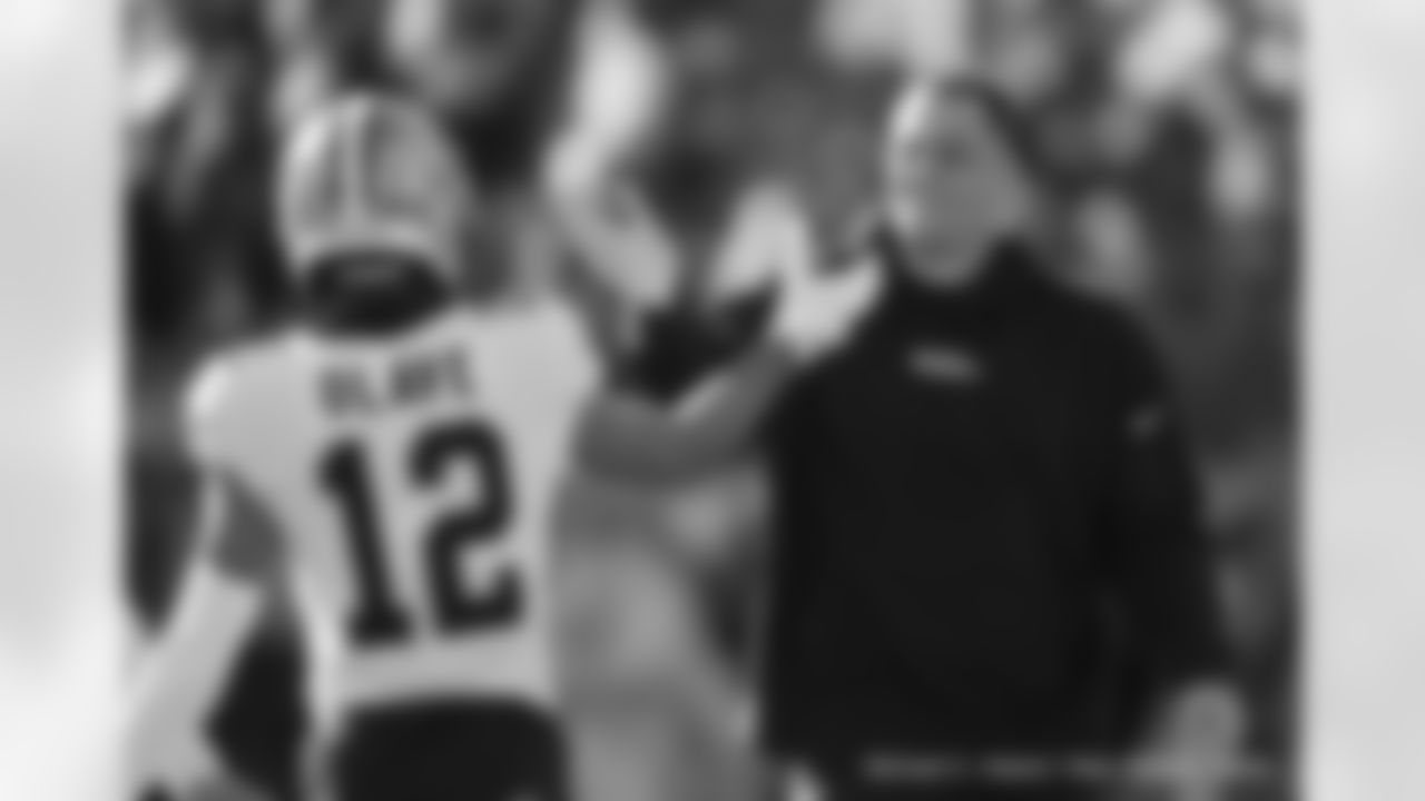 Check out the pregame warmups from the New Orleans Saints ahead of their game against the Philadelphia Eagles in Week 17 of the 2022 NFL season.