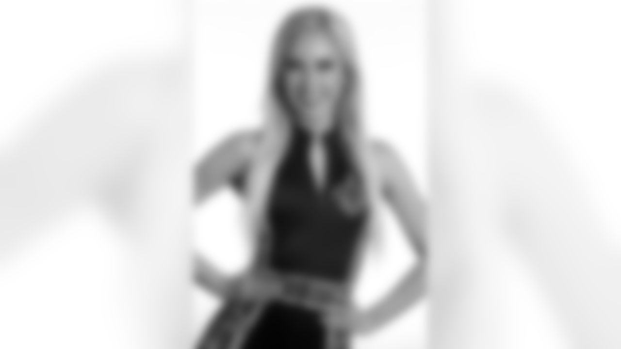 Meet the 57 members of the Saints Cheer Krewe for the upcoming New Orleans Saints 2023 NFL season | Roxanne from Gretna, LA