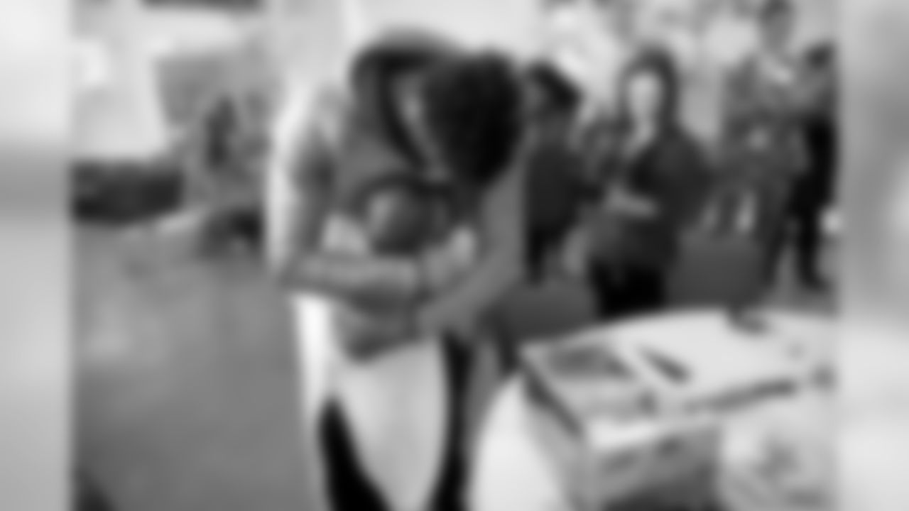 New Orleans Saints wideout Michael Thomas visited pediatric patients at Ochsner Hospital for Children on Monday, Dec.23, one day after setting the single-season receptions record. Harrah's of New Orleans provided the gifts.