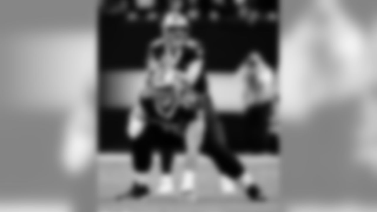 Saints 20 - Eagles 14 (W)
Divisional Game
Michael C. Hebert
