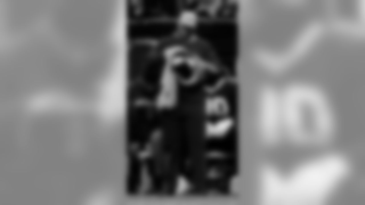 Check out photos of the on-field action between the New Orleans Saints and Arizona Cardinals in Week 8 of the 2019 NFL season.