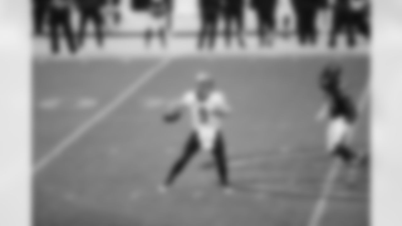 Game action photos from the New Orleans Saints at Chicago Bears matchup in Week 8 of the 2020 NFL season.