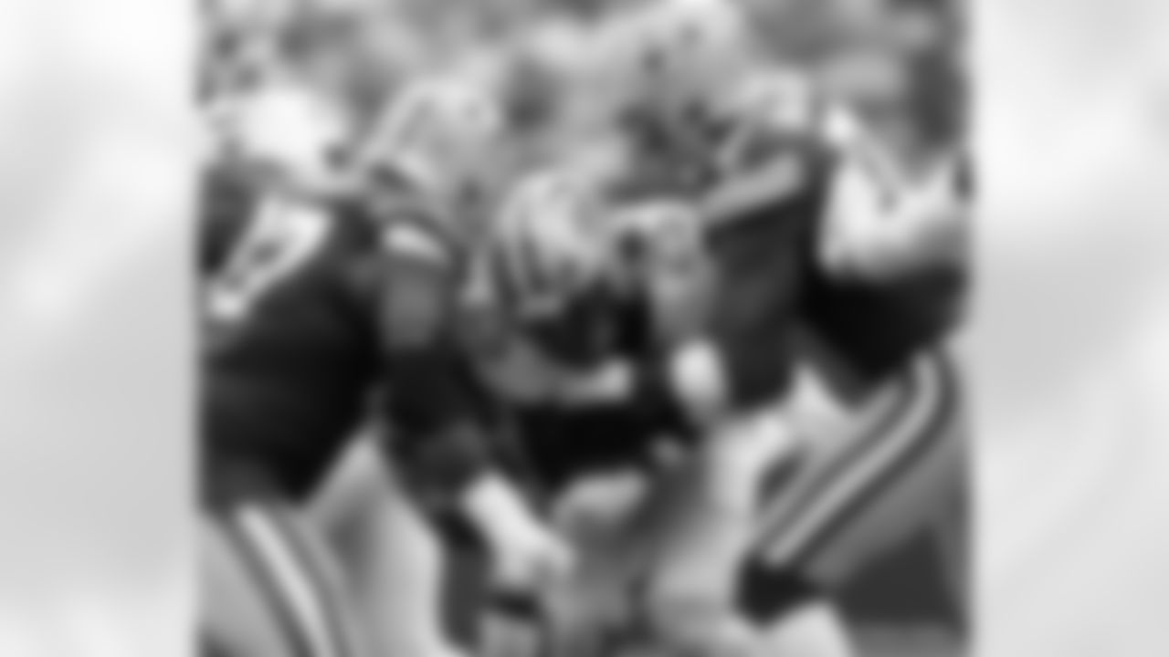 Check out the game action from the New Orleans Saints game against the Green Bay Packers in Week 3 of the 2023 NFL season including running back Kendre Miller (25).
