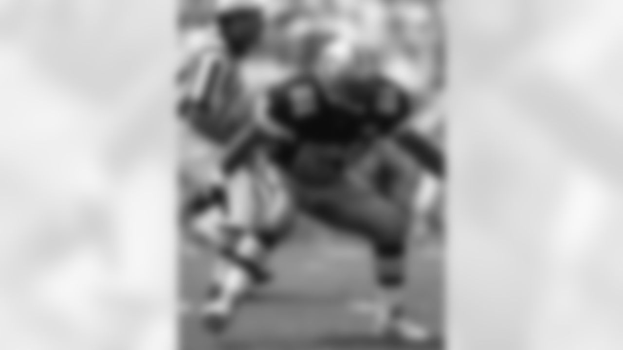 New Orleans Saints linebacker Sam Mills (51) is seen in action during an NFL game against the Tampa Bay Buccaneers Sept. 18, 1994, in Tampa, Fla. (Allen Kee via AP)