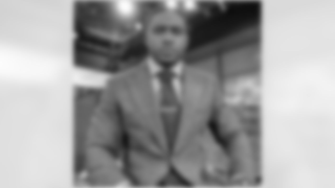 Reggie Bush: Chocolate Brown with the Forest Green