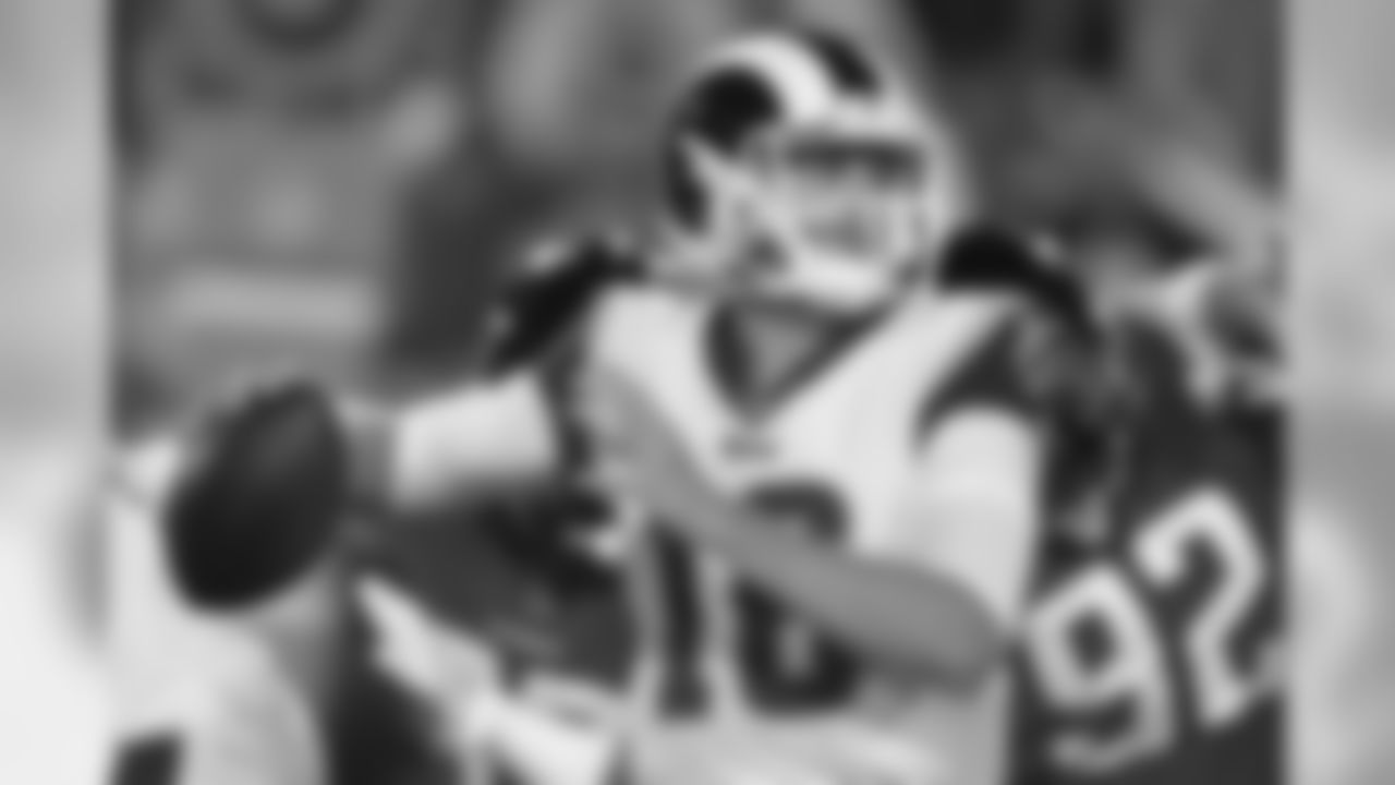 Saints vs Rams Week 9 - Quarterback Jared Goff