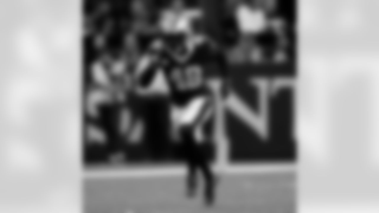 Check out photos of New Orleans Saints special teams ace J.T. Gray in action during the 2021 NFL season.