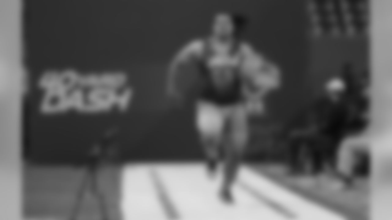 Tyeler Davison