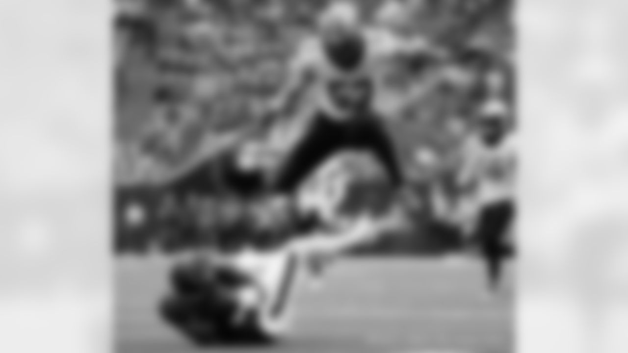 Check out the game action shots from the New Orleans Saints game against the Houston Texans in Week 6 of the 2023 NFL season.