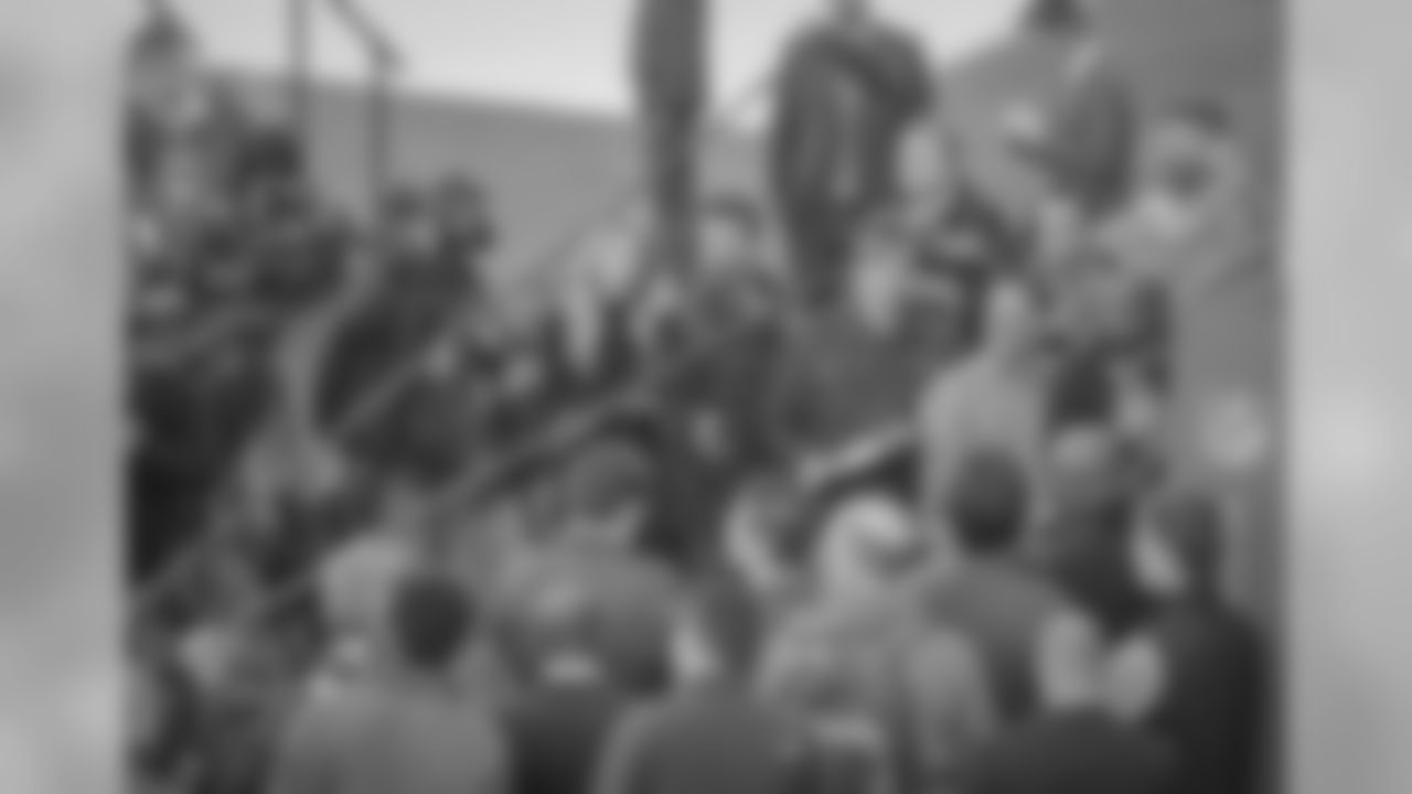 Gallery-playoff-practice-2560-14400237