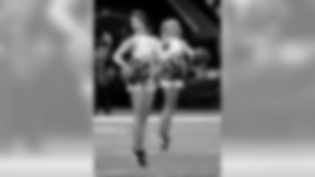 Check out photos of Saintsations member Jonna in action during 2019 Saints NFL season.