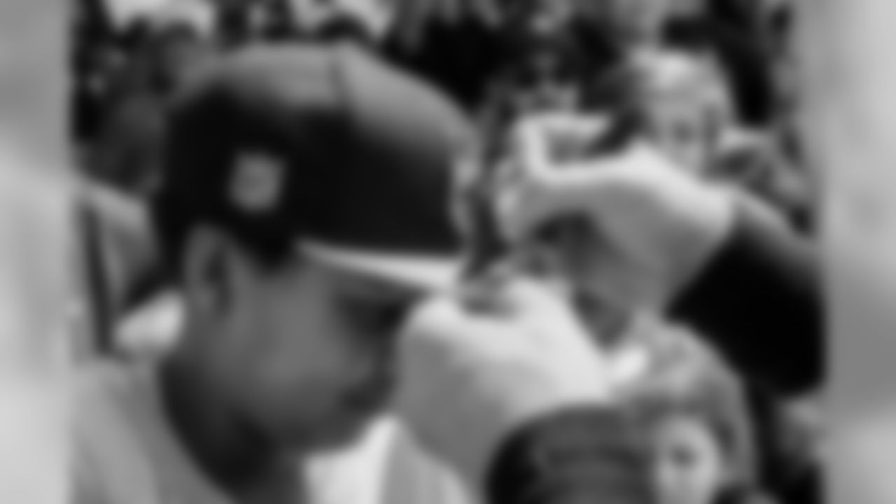 Fans323