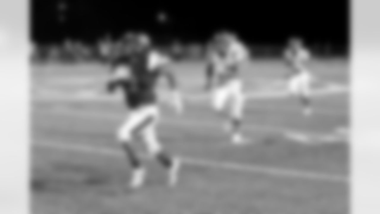 The Hurricanes of South Plaquemines celebrated their homecoming on Friday night as they hosted St. Charles Catholic for the Sanderson Farms Louisiana High School Game of the Month, but the visiting Comets unleashed a balanced air and ground attack to score in every quarter and notch a 40-14 victory.