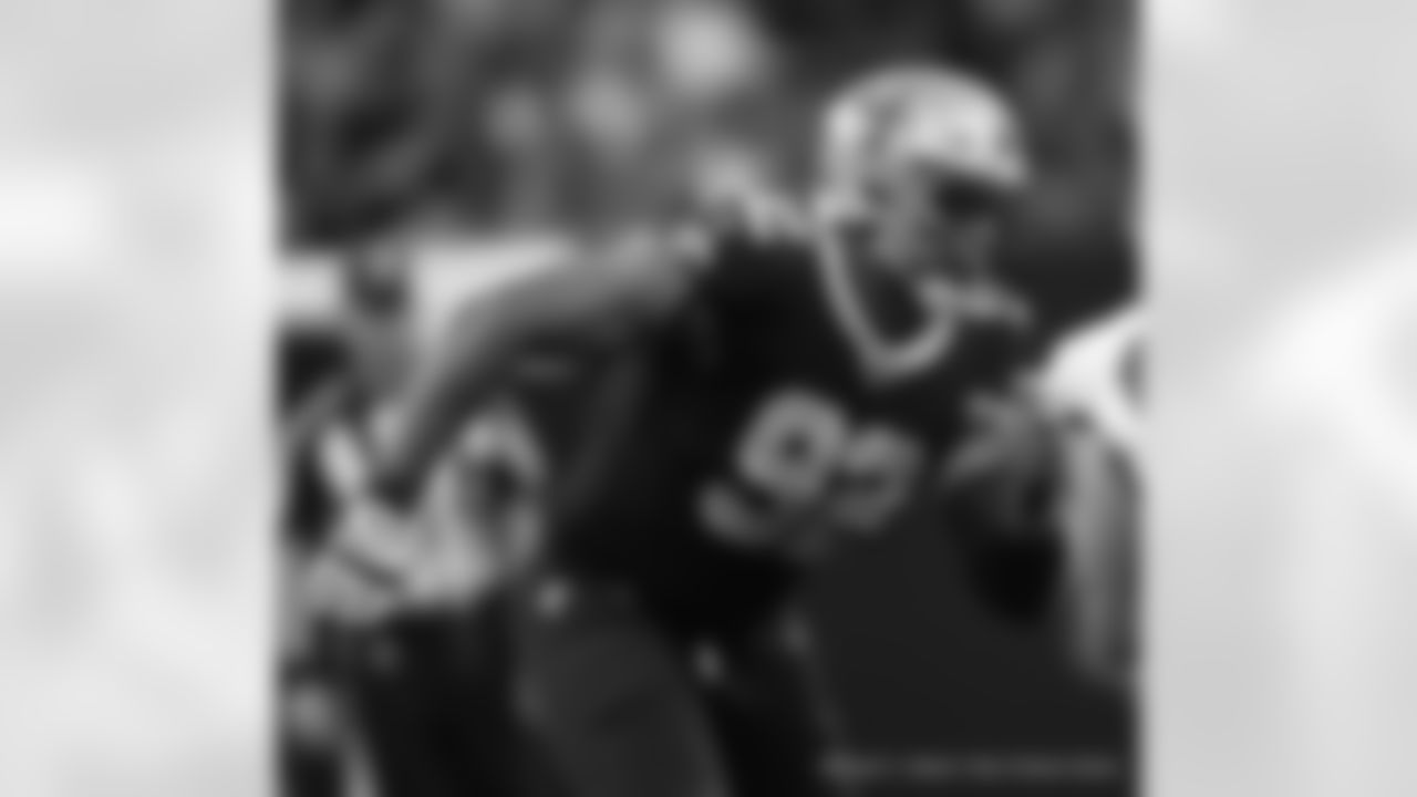 New Orleans Saints defensive end Marcus Davenport (92) in action during their 2022 Week 2 game against the Tampa Bay Buccaneers.